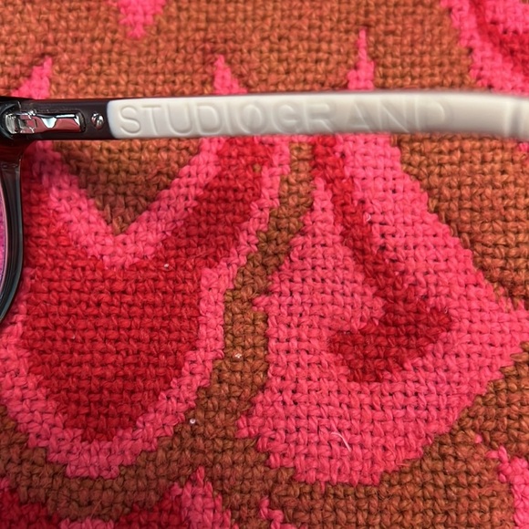 COLE HAAN GLASSES  AND CASE - Picture 11 of 16